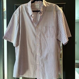 Barely worn men’s XXL short sleeve shirt
